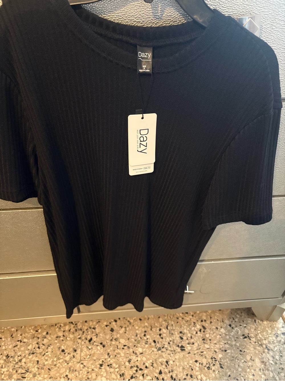 NWT Dazy Men’s Ribbed Knit Short Sleeve Black Tee Shirt Size Small